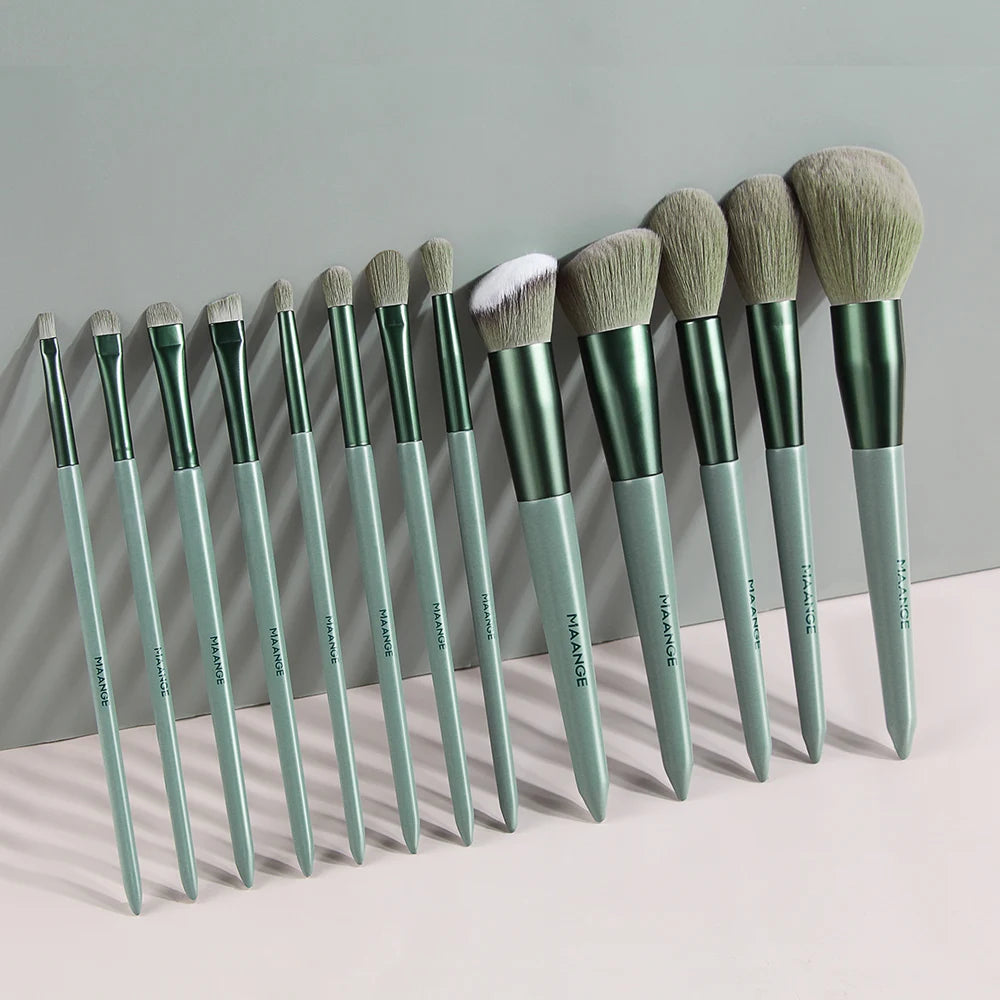 Set de brochas de maquillaje con bolsa