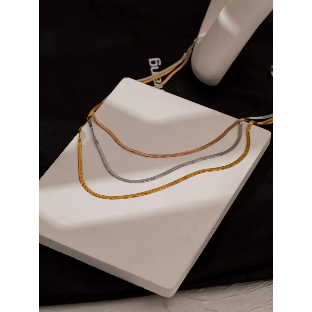 18 K Metal Geometric  Necklace Anniversary Jewelry