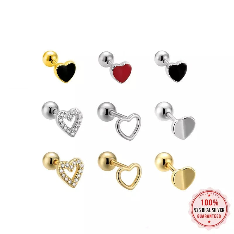 Pendientes de tuerca con cuentas de corazón