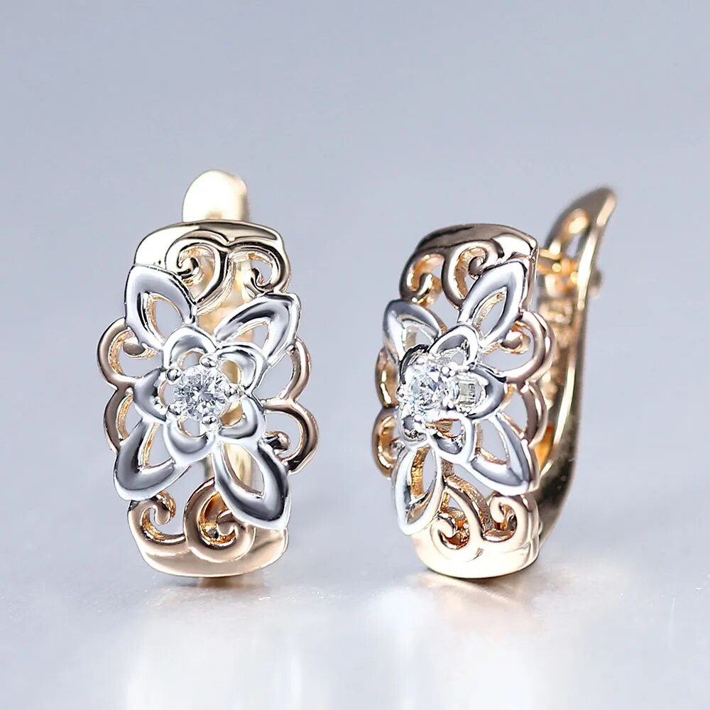 Quadratische Tropfenohrringe mit ausgeschnittenen Blumen im Vintage-Stil