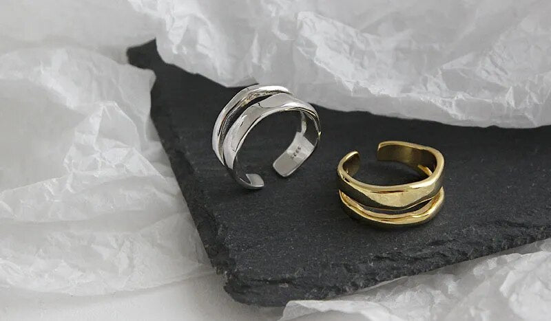 Pareja De Anillos Geométricos Simples Hechos A Mano