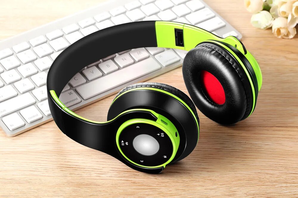 Bluetooth Earphones and Headphones