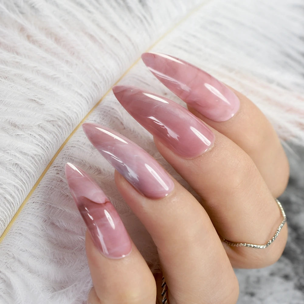Prensa larga de mármol falso sobre uñas incluidas