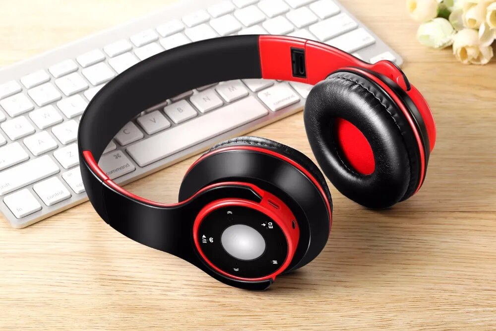 Bluetooth Earphones and Headphones