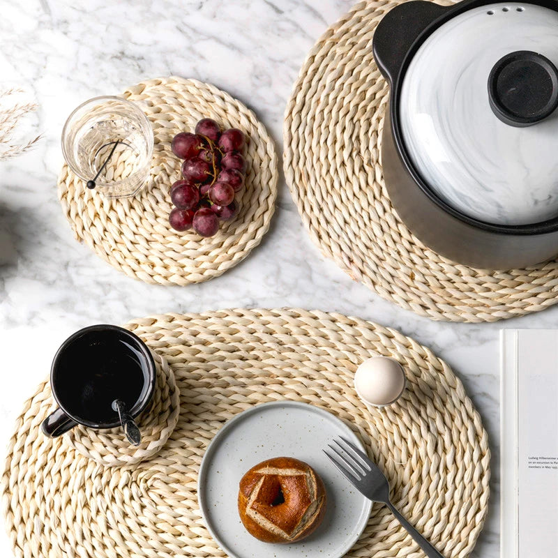 Alfombrilla tejida de piel de maíz natural para mesa de comedor