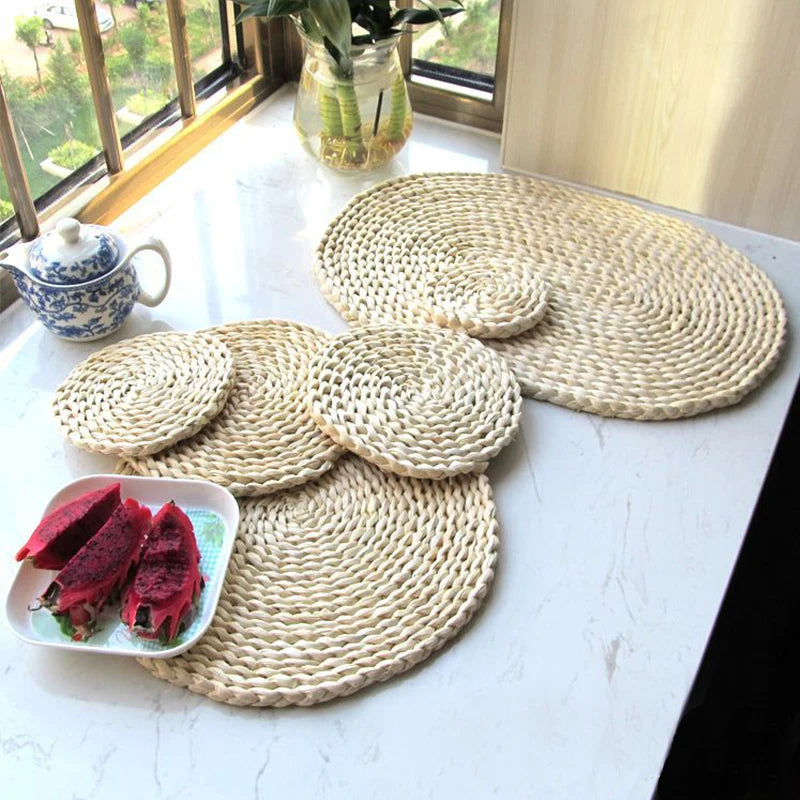 Alfombrilla tejida de piel de maíz natural para mesa de comedor