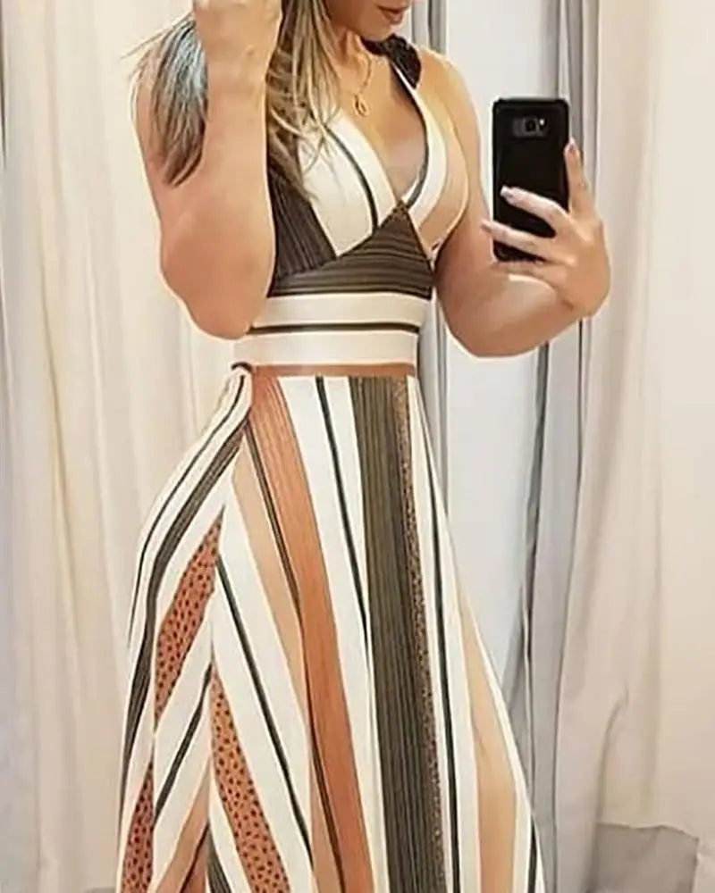 Gestreiftes Colorblock-Maxikleid mit tiefem Ausschnitt