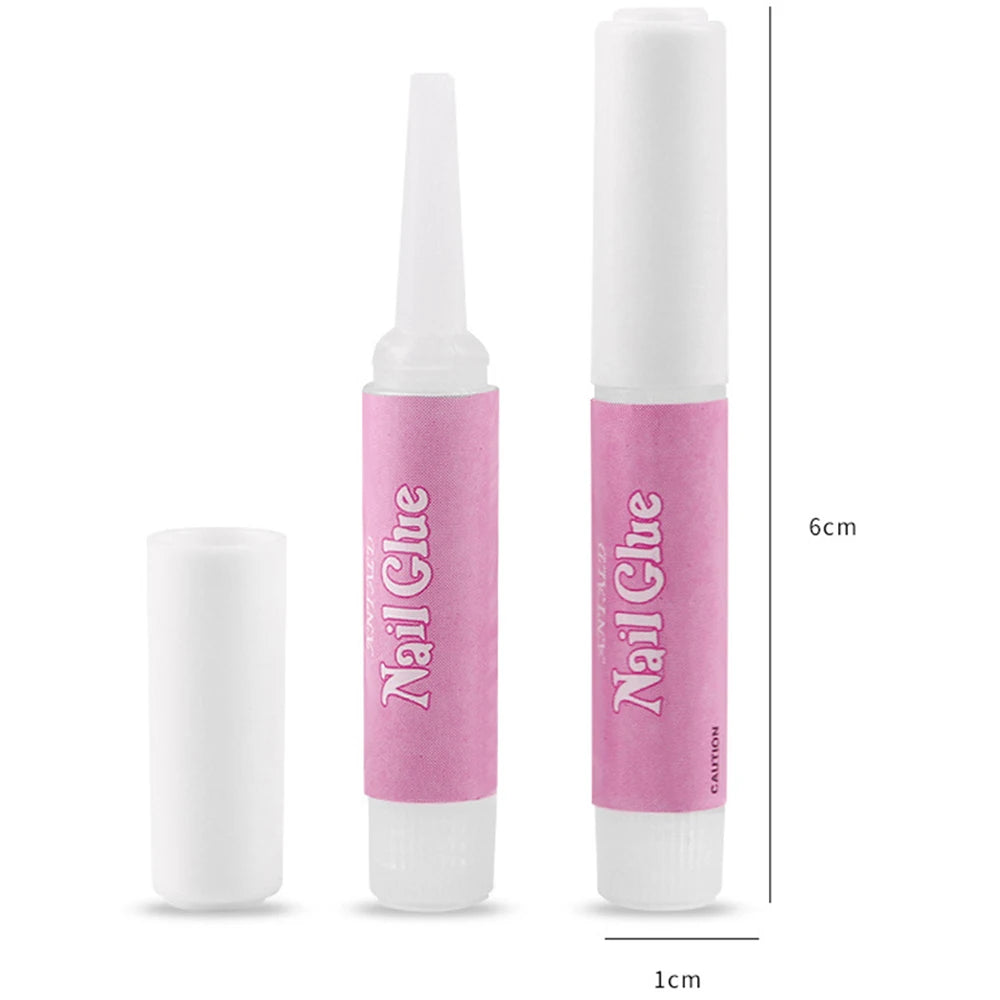 50 puntas de uñas postizas con pegamento para uñas.