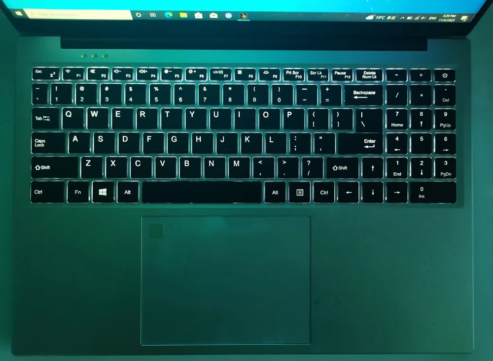 Intel N5105 16 GB RAM + 1 TB M.2-Laptops
