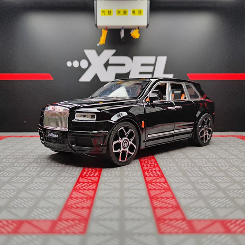Rolls Royce Cullinan SUV-Auto