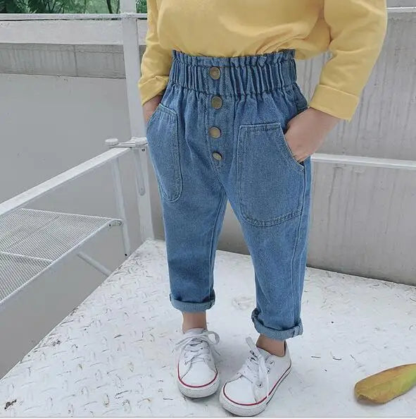 Herbstliche Baby-Jeanshose für Mädchen