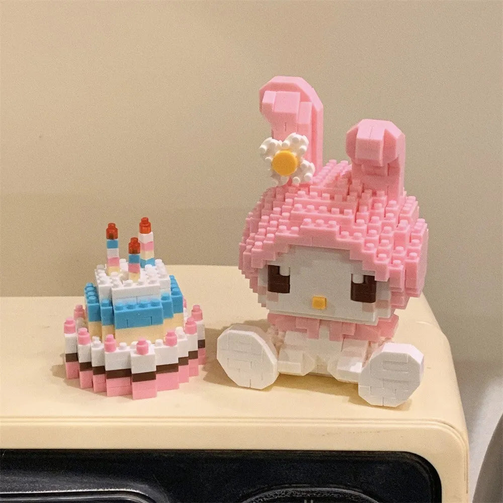 Zusammengebautes Hello Kitty-Bauspielzeug