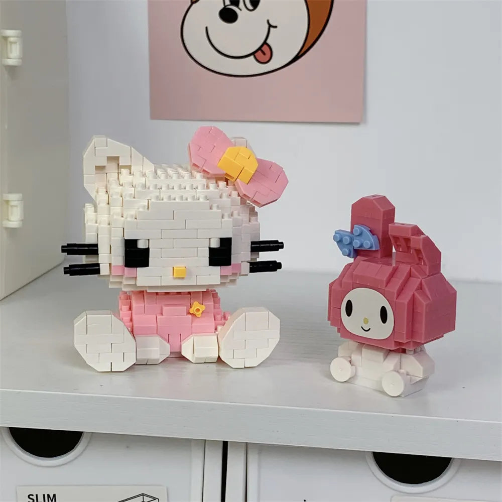 Zusammengebautes Hello Kitty-Bauspielzeug