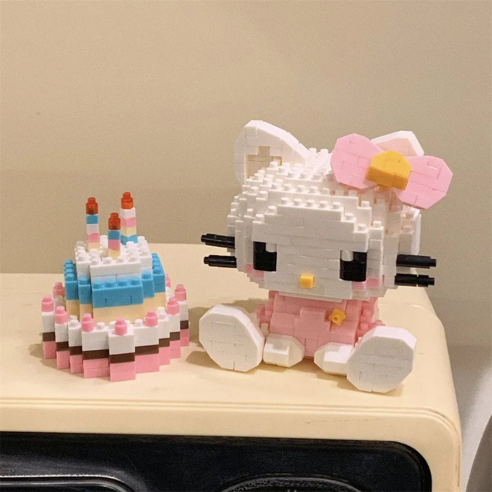 Zusammengebautes Hello Kitty-Bauspielzeug