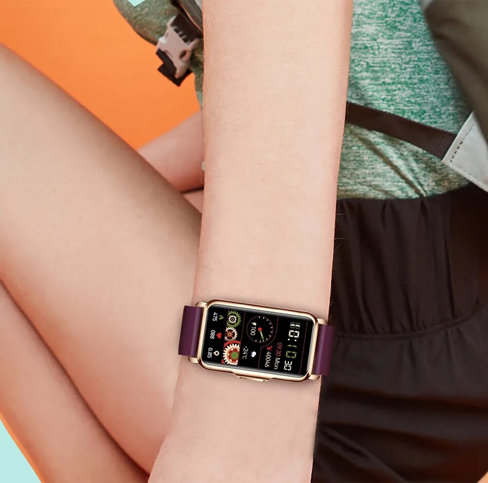 Touch Screen Fitness Tracker Smartwatch